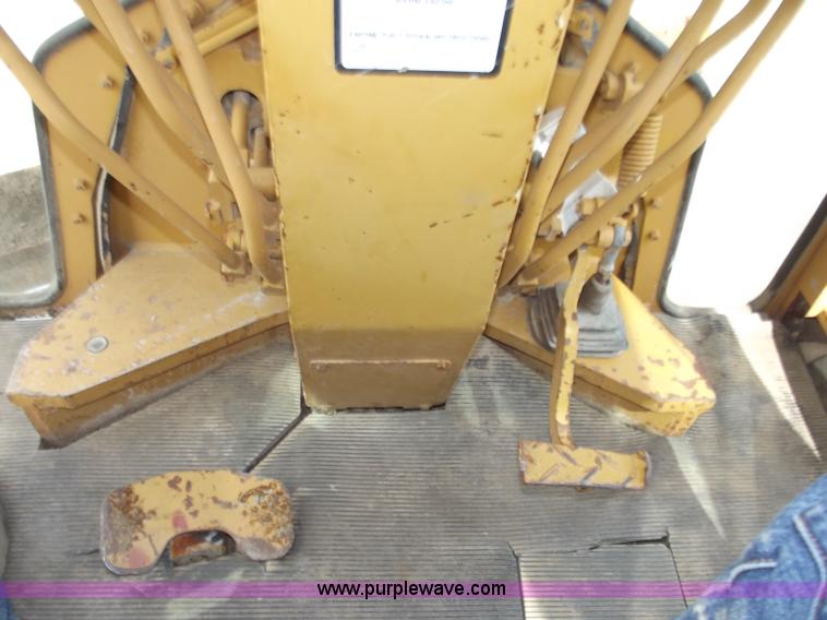 image for item C2035 1990 Fiat Allis FG75 articulating motor grader