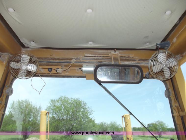 image for item C2035 1990 Fiat Allis FG75 articulating motor grader