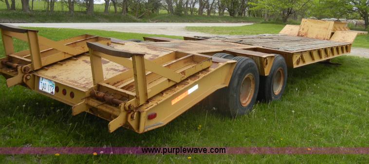 image for item C4473 1984 Holden 40' lowboy trailer