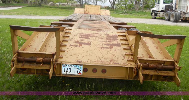 image for item C4473 1984 Holden 40' lowboy trailer