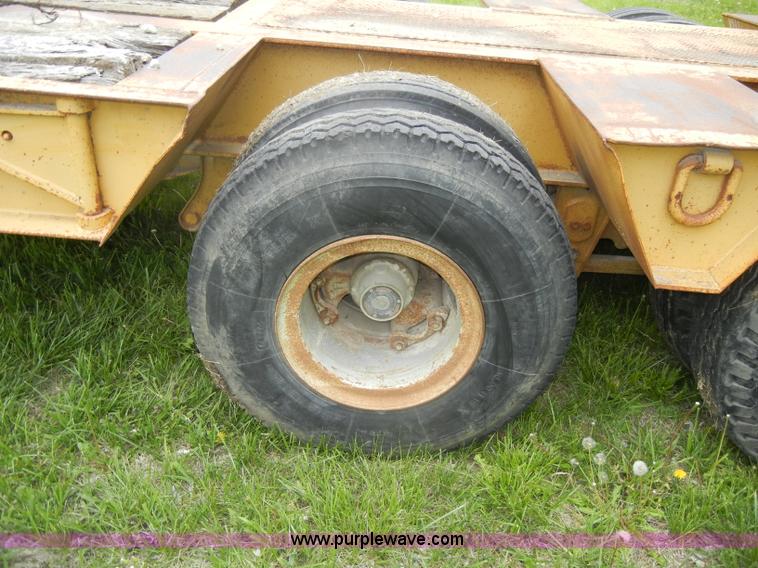 image for item C4473 1984 Holden 40' lowboy trailer