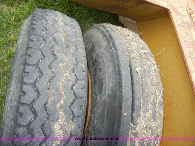 image for item C4473 1984 Holden 40' lowboy trailer