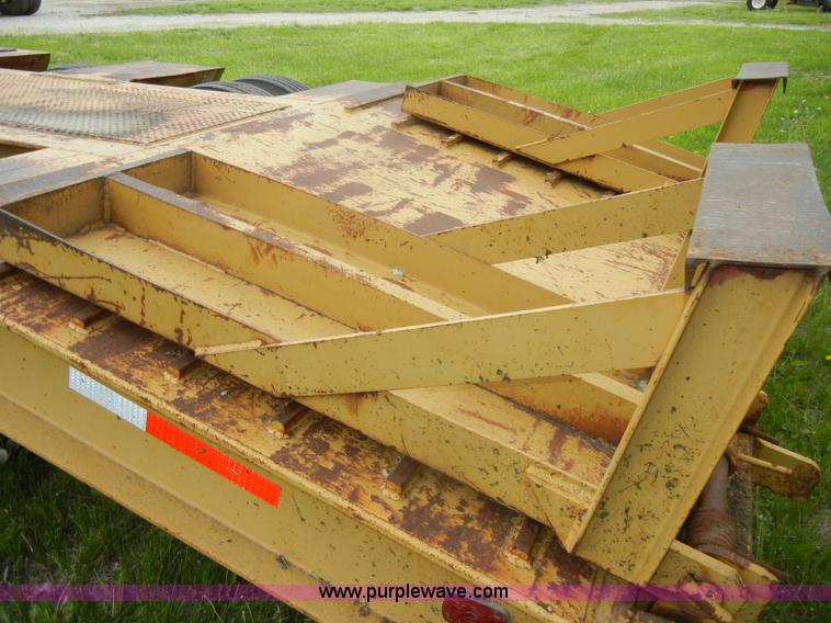 image for item C4473 1984 Holden 40' lowboy trailer