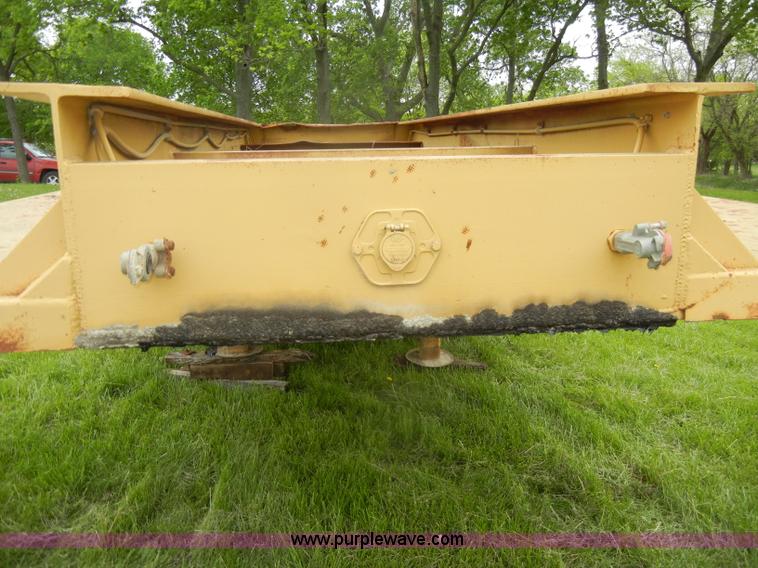 image for item C4473 1984 Holden 40' lowboy trailer