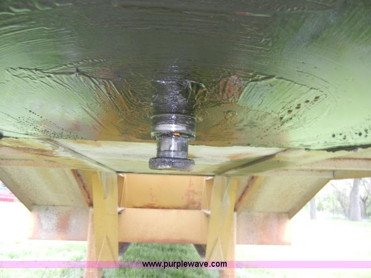 image for item C4473 1984 Holden 40' lowboy trailer