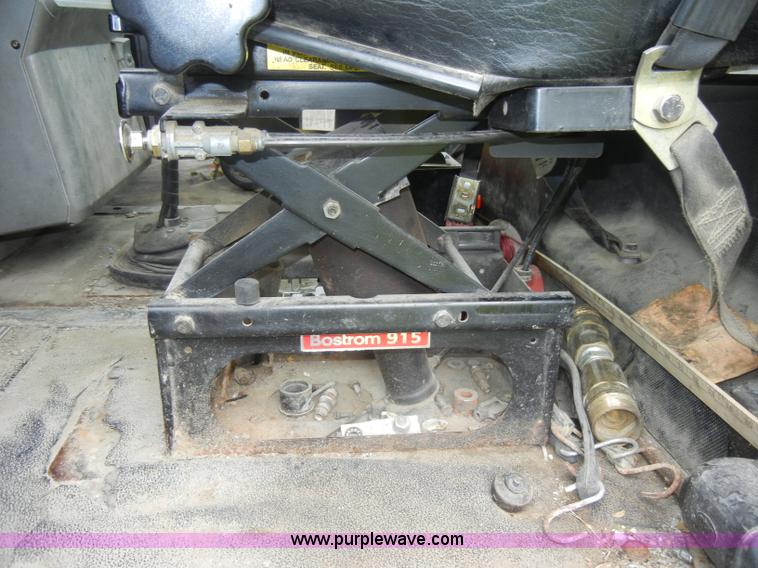 image for item C4474 1994 Mack CH613 semi truck