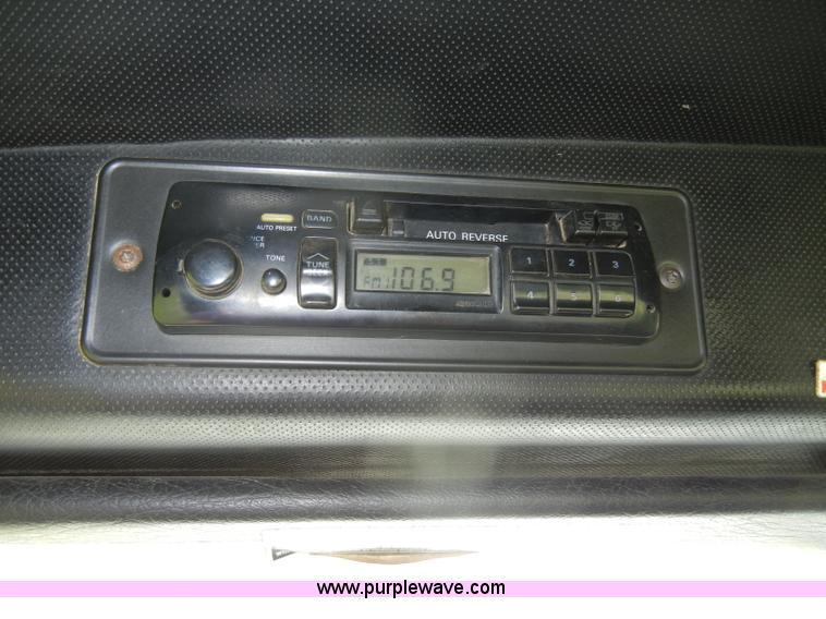 image for item C4474 1994 Mack CH613 semi truck