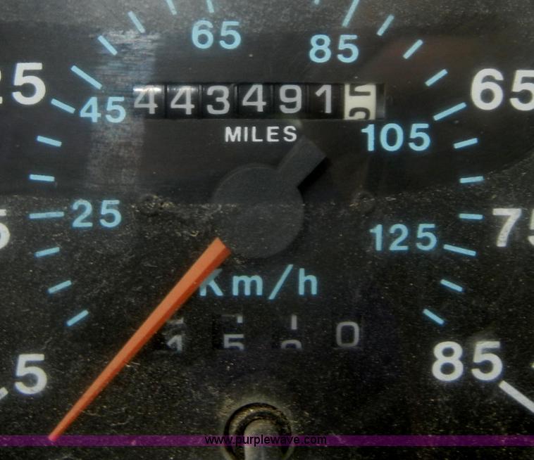 image for item C4474 1994 Mack CH613 semi truck