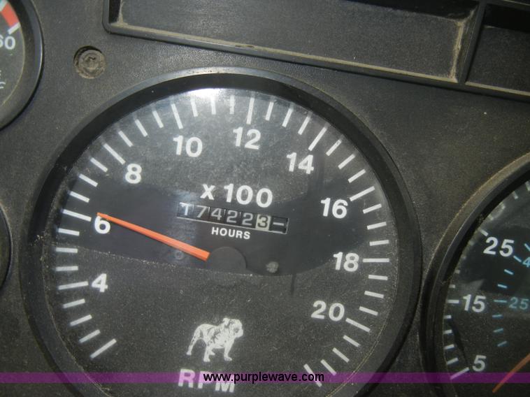 image for item C4474 1994 Mack CH613 semi truck