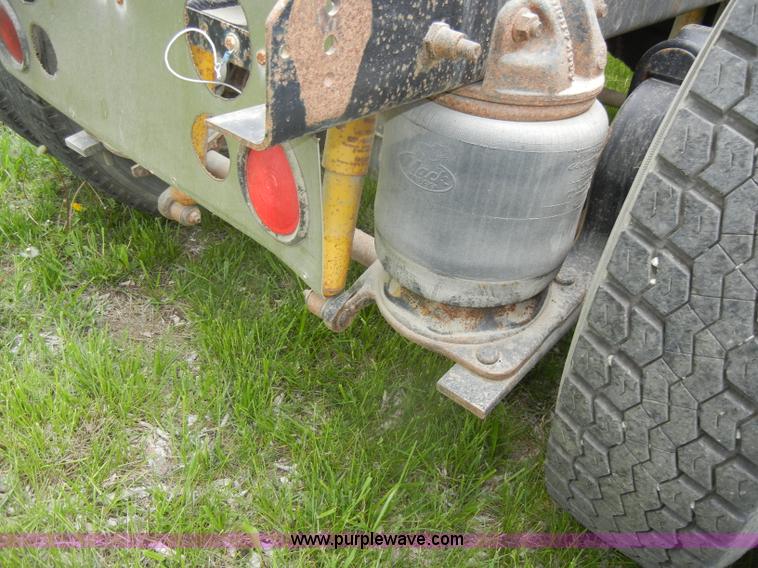 image for item C4474 1994 Mack CH613 semi truck