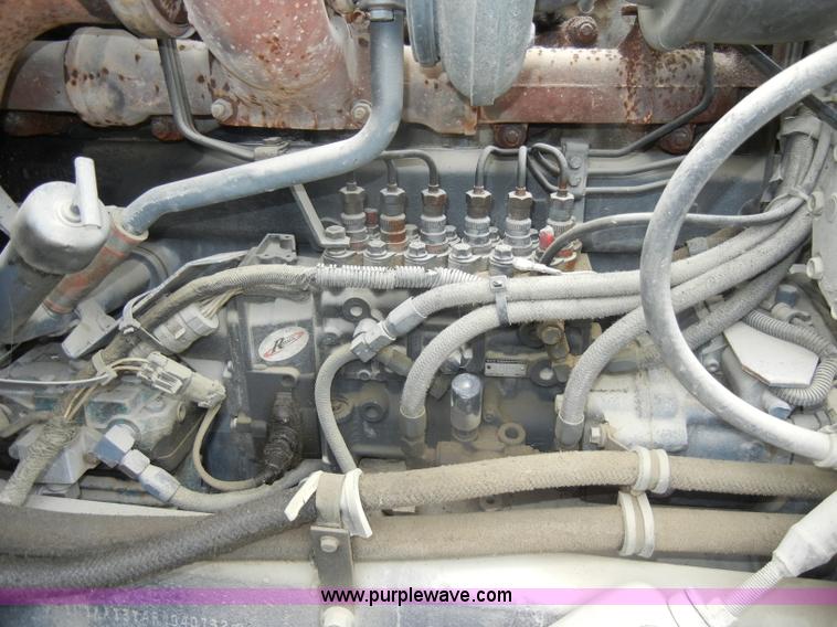 image for item C4474 1994 Mack CH613 semi truck