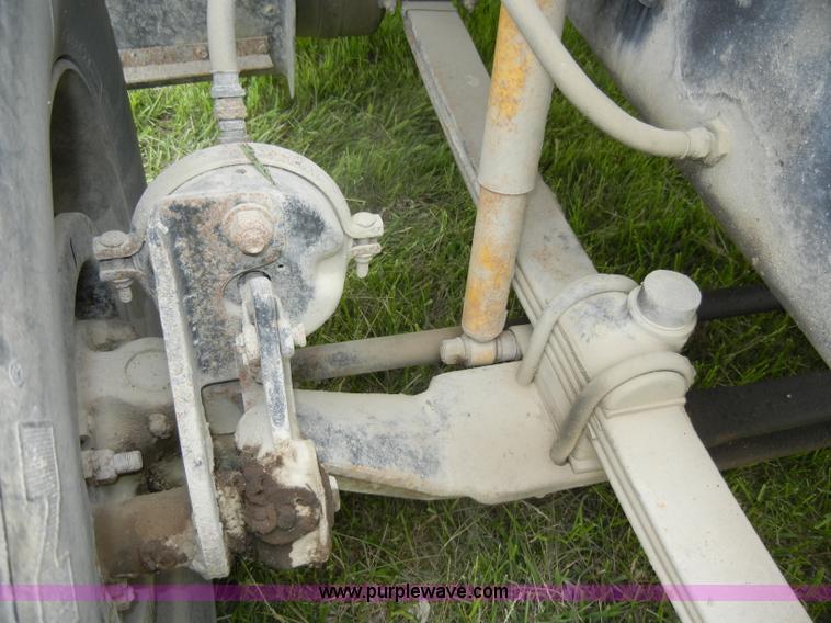 image for item C4474 1994 Mack CH613 semi truck