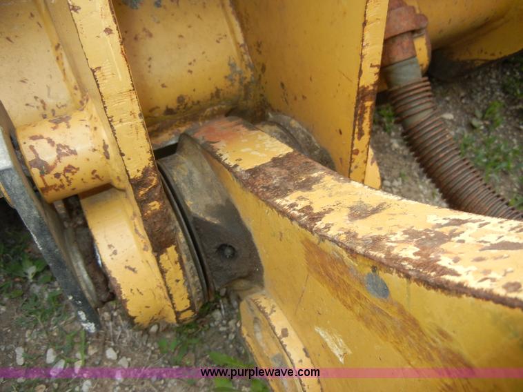 image for item C4475 1997 Caterpillar 953C track loader