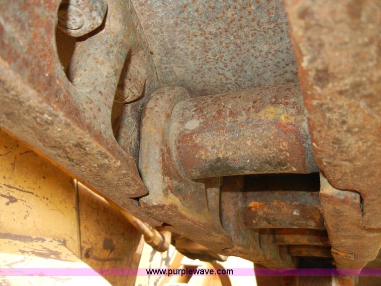 image for item C4475 1997 Caterpillar 953C track loader