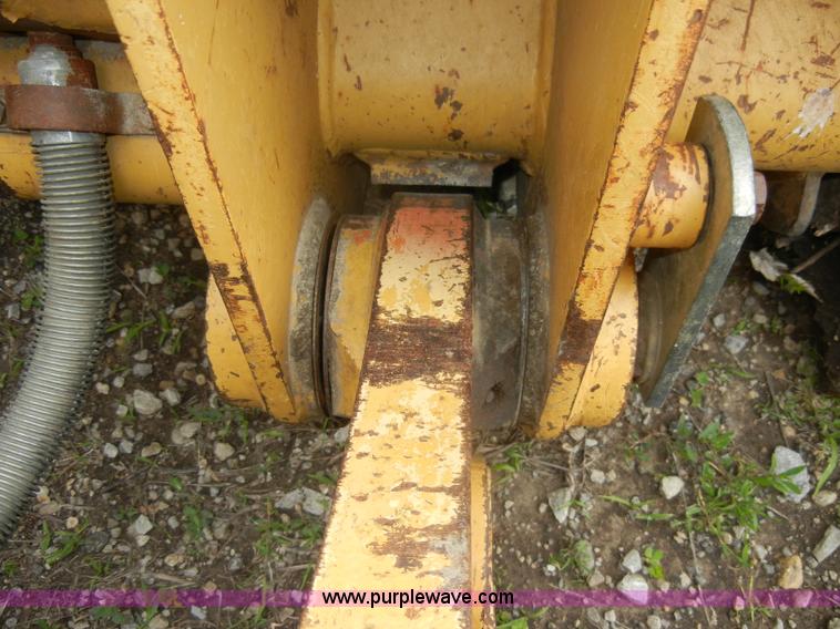 image for item C4475 1997 Caterpillar 953C track loader