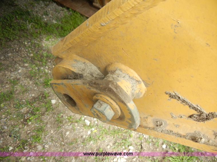 image for item C4475 1997 Caterpillar 953C track loader