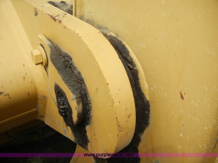 image for item C4475 1997 Caterpillar 953C track loader