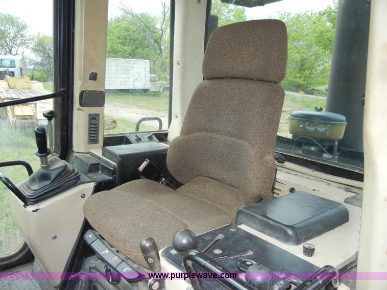 image for item C4475 1997 Caterpillar 953C track loader