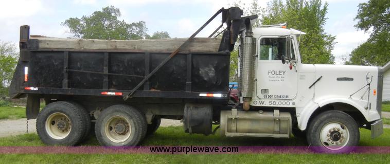 image for item C4478 1987 Freightliner FLC-64T dump truck