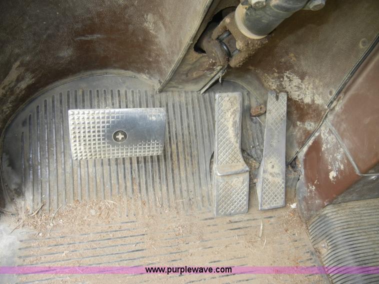 image for item C4478 1987 Freightliner FLC-64T dump truck