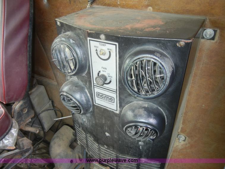 image for item C4478 1987 Freightliner FLC-64T dump truck