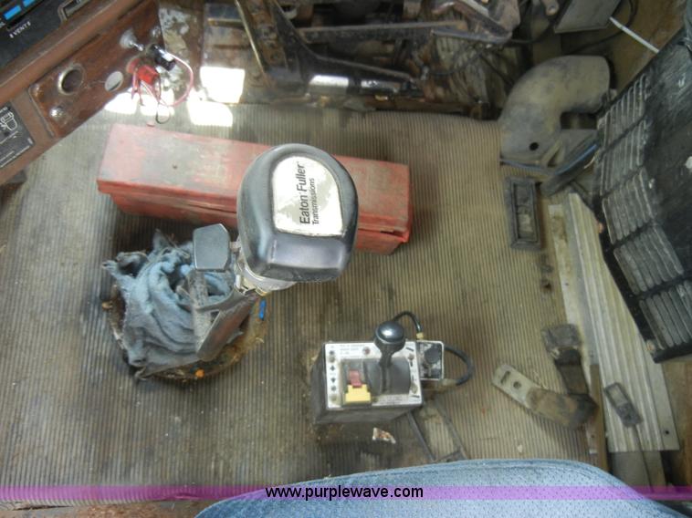 image for item C4478 1987 Freightliner FLC-64T dump truck