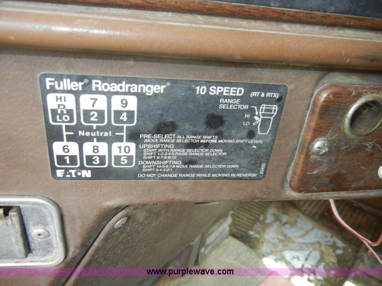 image for item C4478 1987 Freightliner FLC-64T dump truck