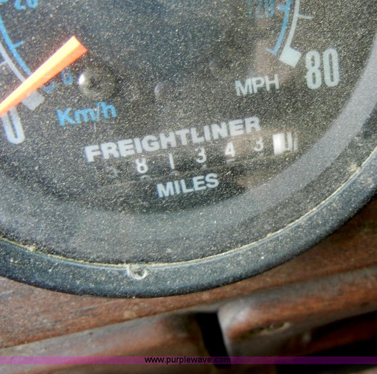 image for item C4478 1987 Freightliner FLC-64T dump truck