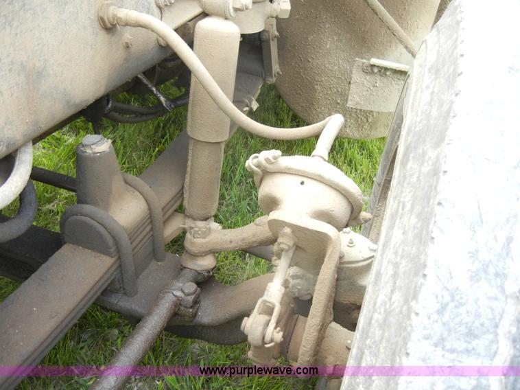 image for item C4478 1987 Freightliner FLC-64T dump truck