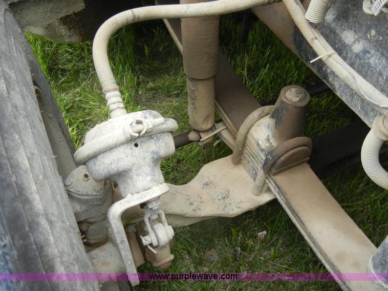 image for item C4478 1987 Freightliner FLC-64T dump truck