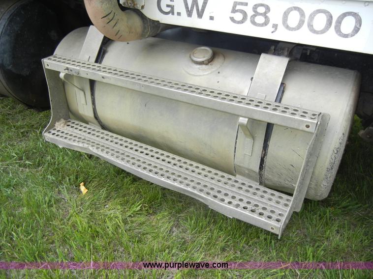 image for item C4478 1987 Freightliner FLC-64T dump truck