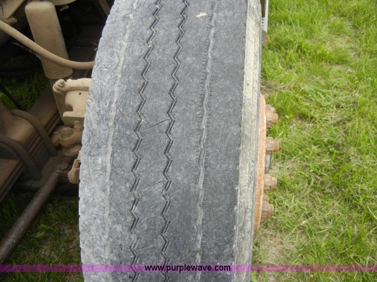 image for item C4478 1987 Freightliner FLC-64T dump truck