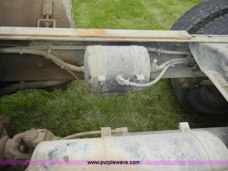 image for item C4478 1987 Freightliner FLC-64T dump truck