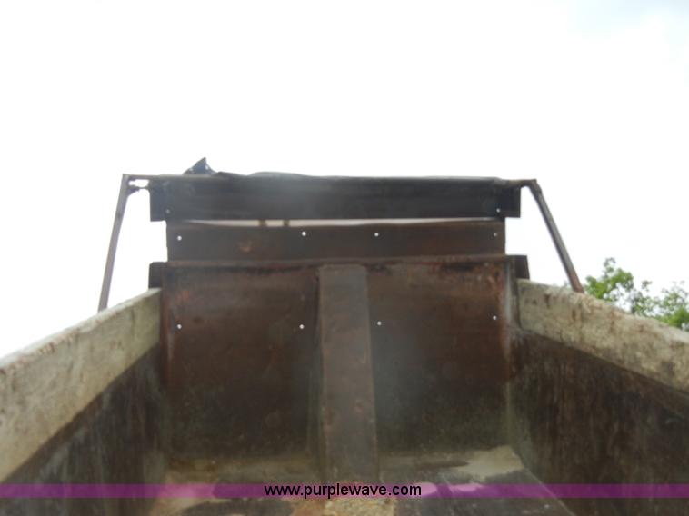 image for item C4478 1987 Freightliner FLC-64T dump truck