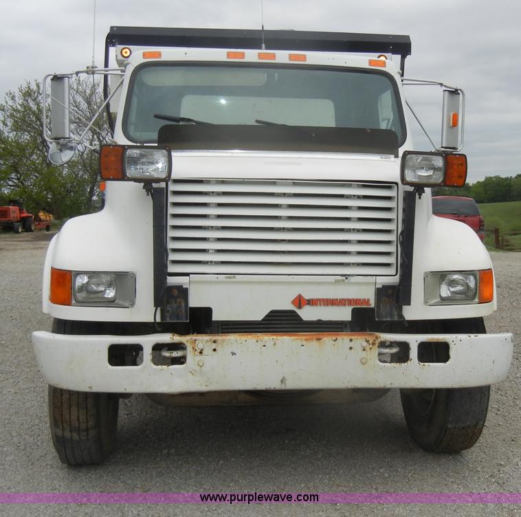 image for item C4480 1992 International 4900 dump truck