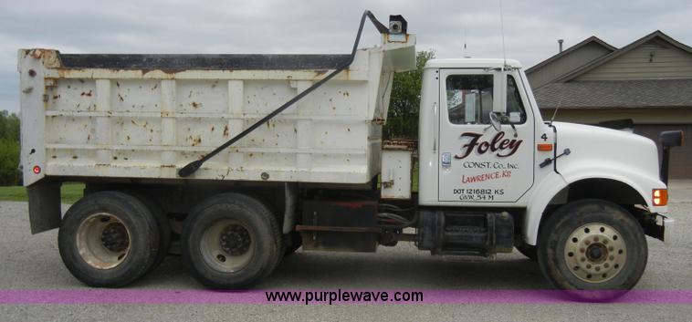 image for item C4480 1992 International 4900 dump truck