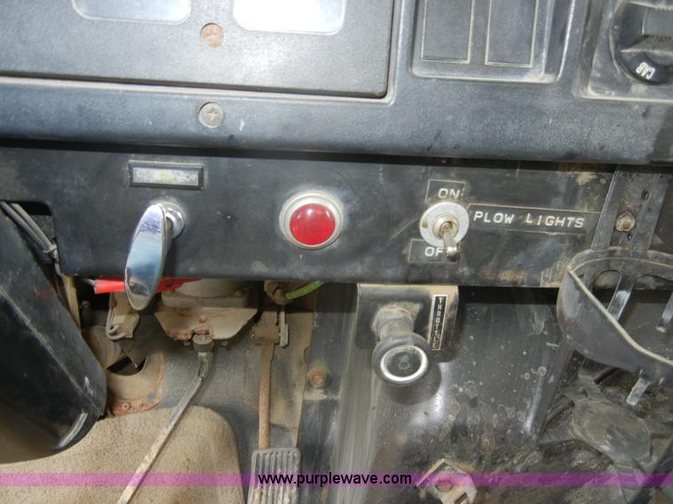 image for item C4480 1992 International 4900 dump truck