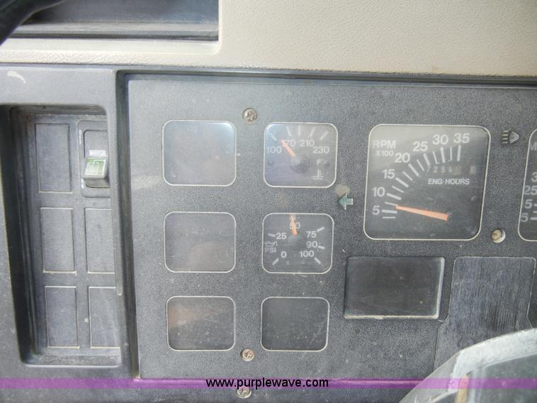 image for item C4480 1992 International 4900 dump truck