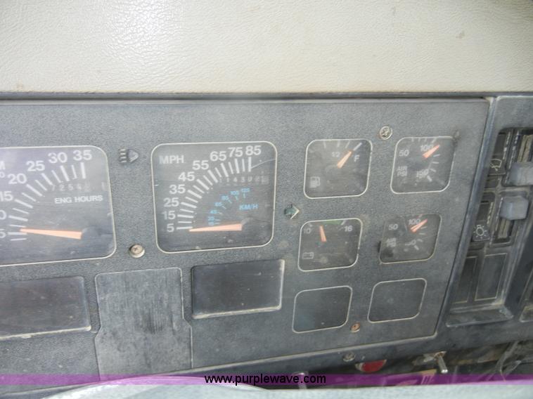 image for item C4480 1992 International 4900 dump truck