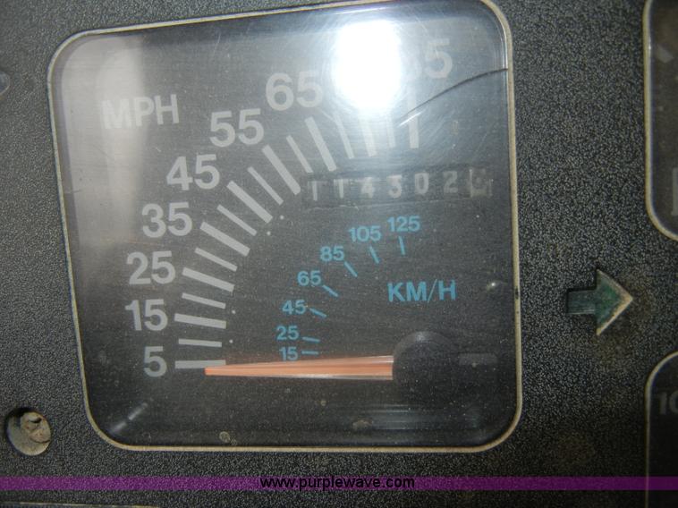 image for item C4480 1992 International 4900 dump truck