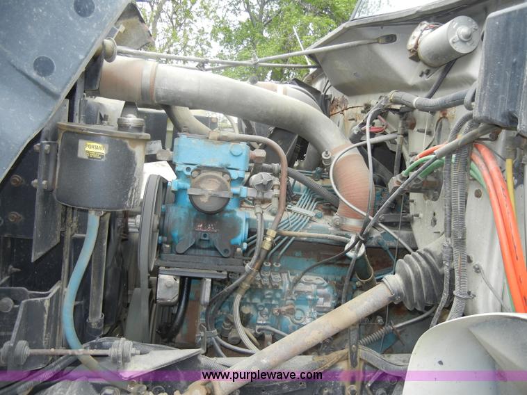 image for item C4480 1992 International 4900 dump truck