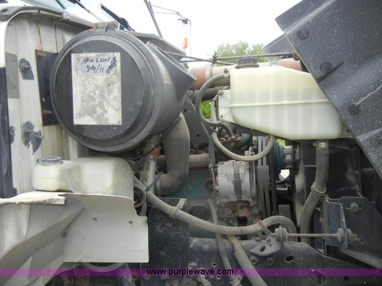 image for item C4480 1992 International 4900 dump truck