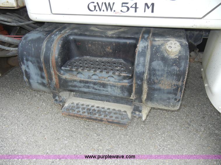 image for item C4480 1992 International 4900 dump truck