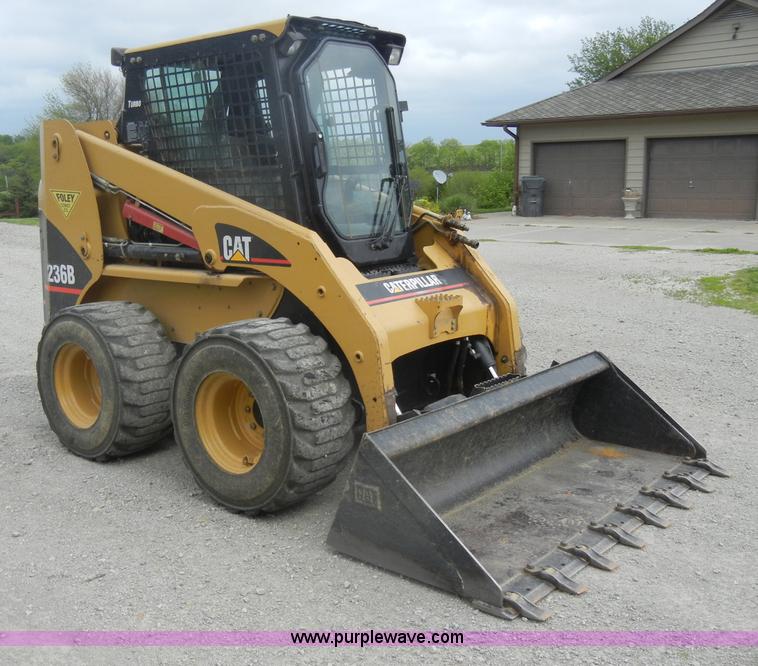 image for item C4481 2004 Caterpillar 236B skid steer