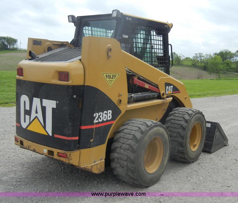 image for item C4481 2004 Caterpillar 236B skid steer