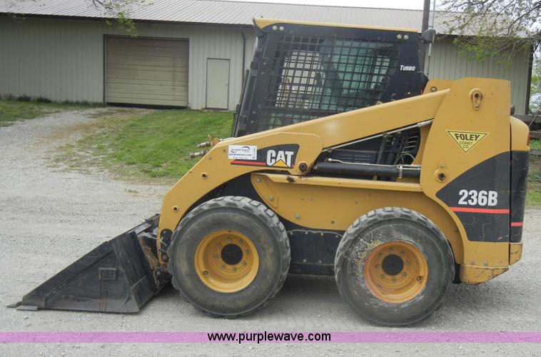 image for item C4481 2004 Caterpillar 236B skid steer