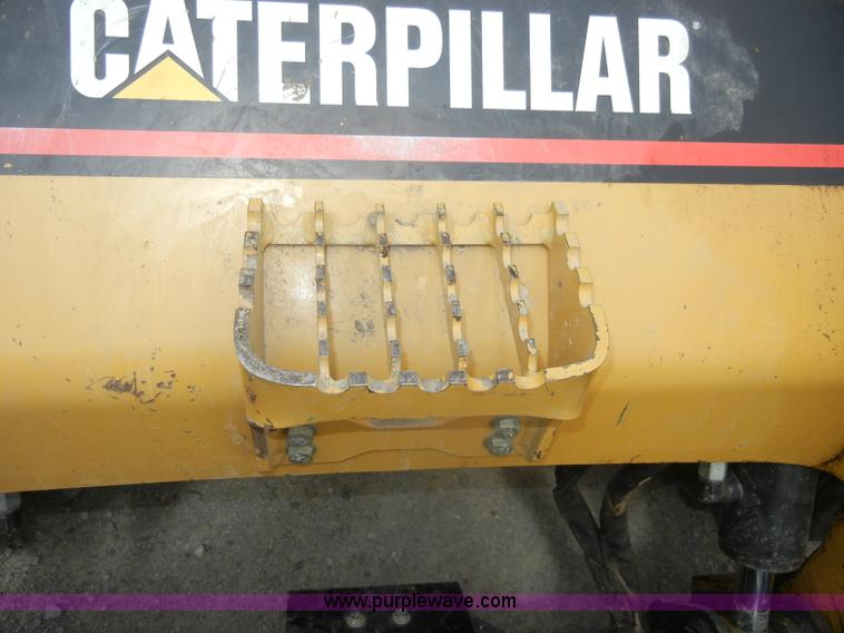 image for item C4481 2004 Caterpillar 236B skid steer