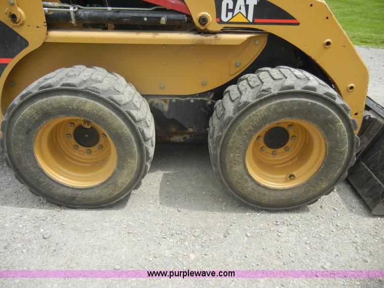 image for item C4481 2004 Caterpillar 236B skid steer