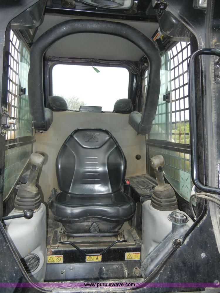 image for item C4481 2004 Caterpillar 236B skid steer