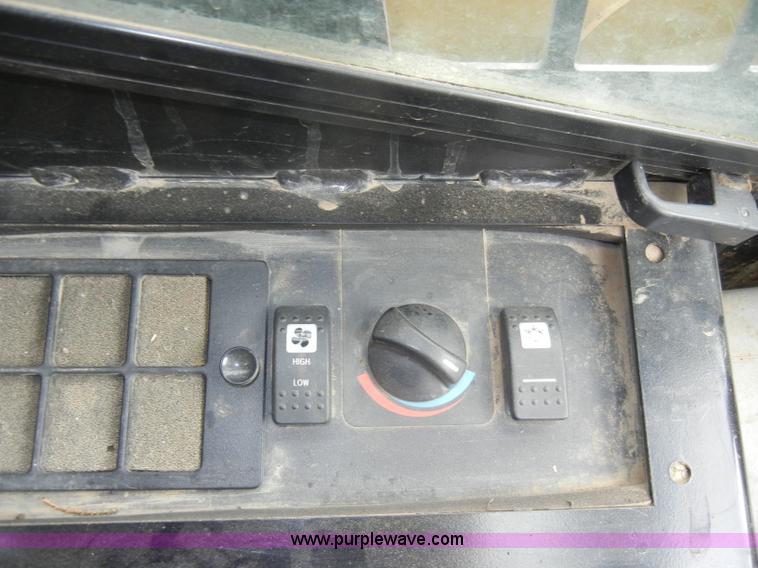 image for item C4481 2004 Caterpillar 236B skid steer